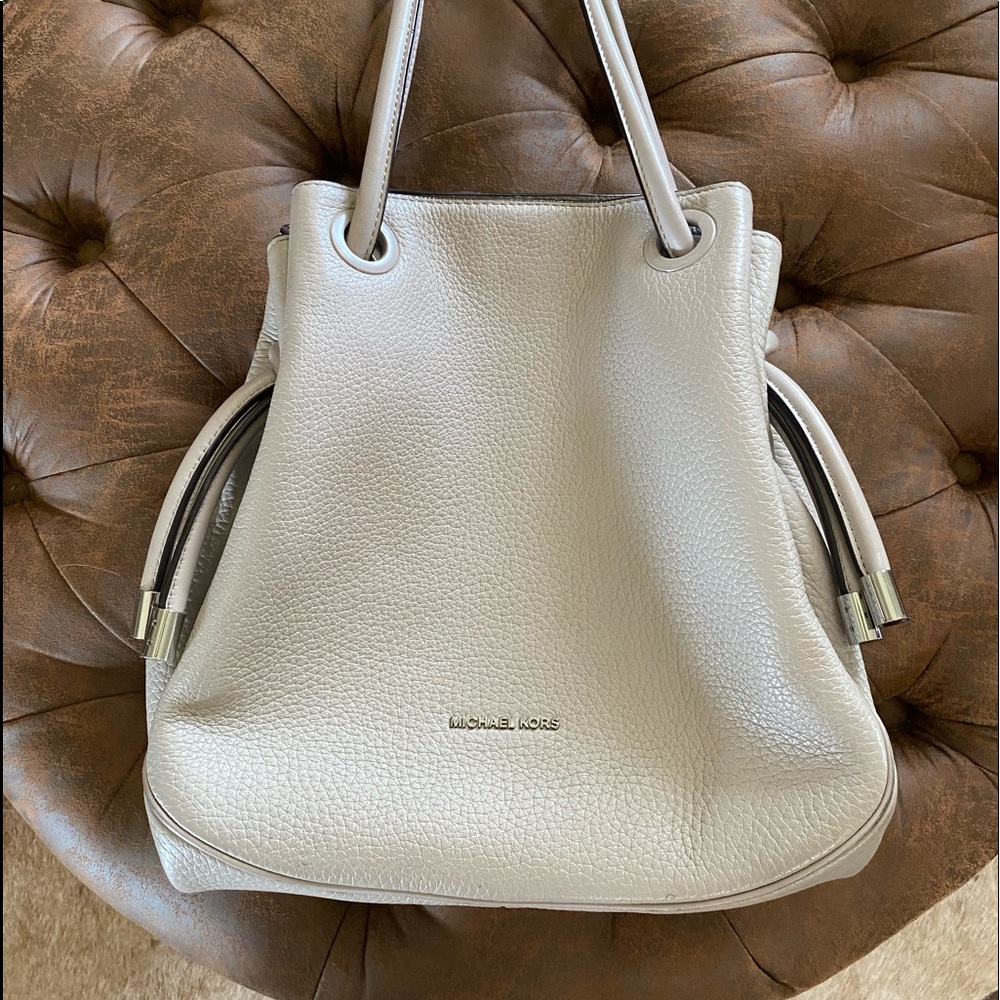 Micheal Kors Tote Handbag Purse Shoulder bag